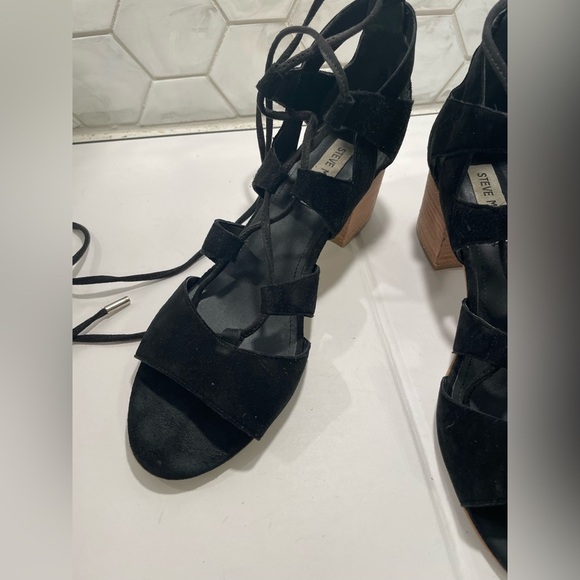 Steve Madden Woman’s Gladiator Lace Up Sandals Size 8 Black Suede Block Heel - Picture 3 of 10